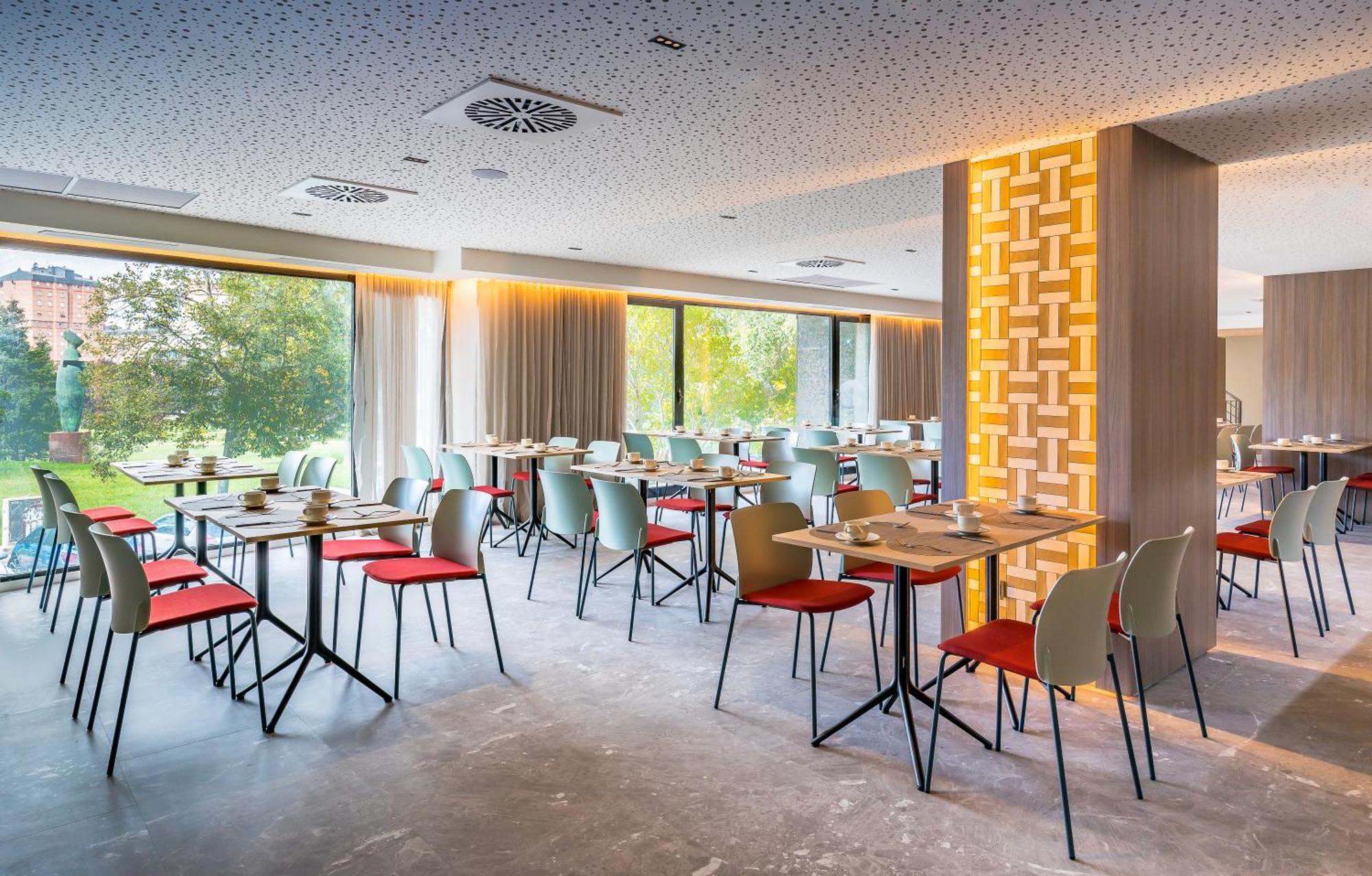 Occidental Pamplona Hotel Eksteriør billede
