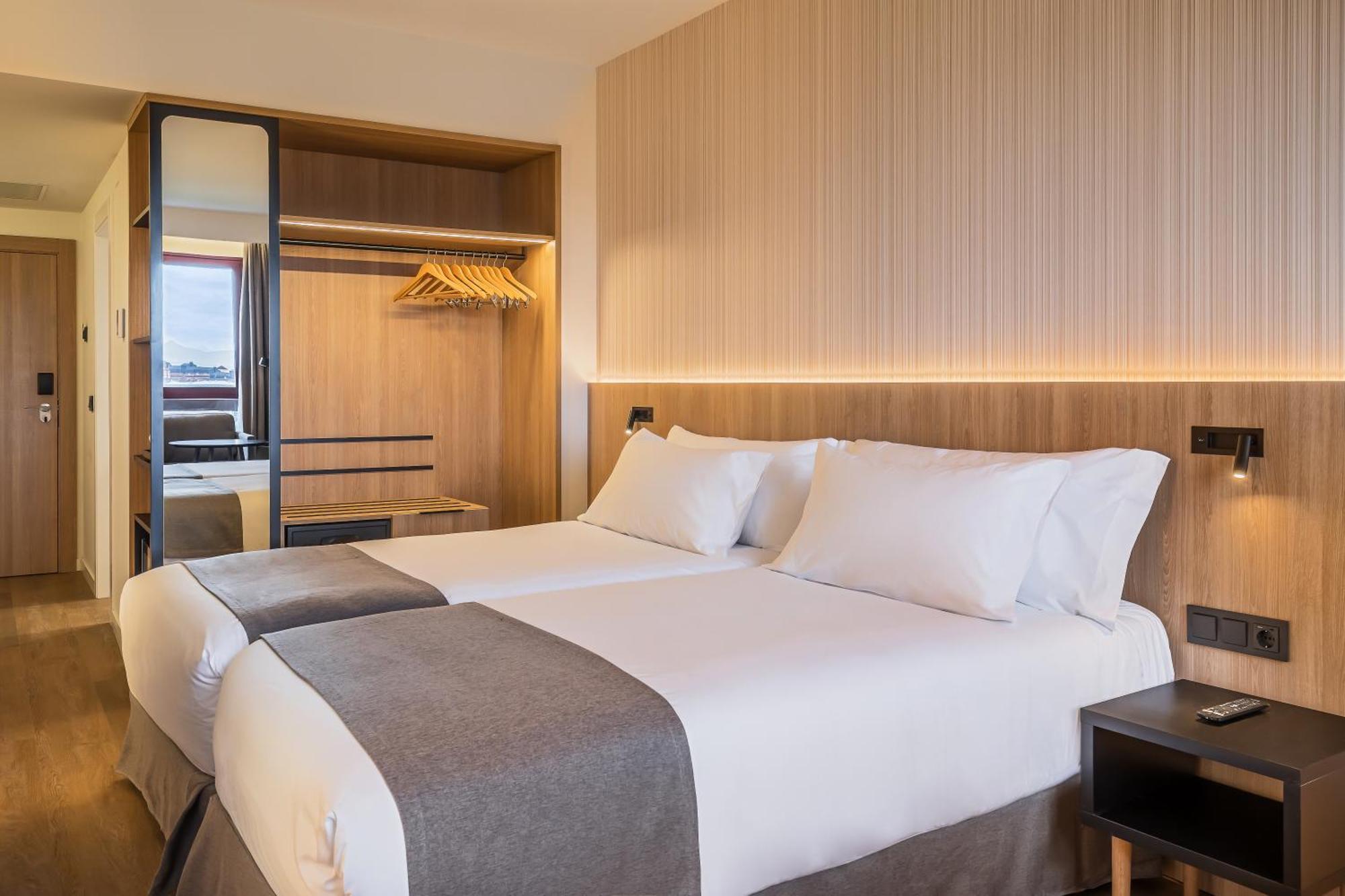 Occidental Pamplona Hotel Eksteriør billede