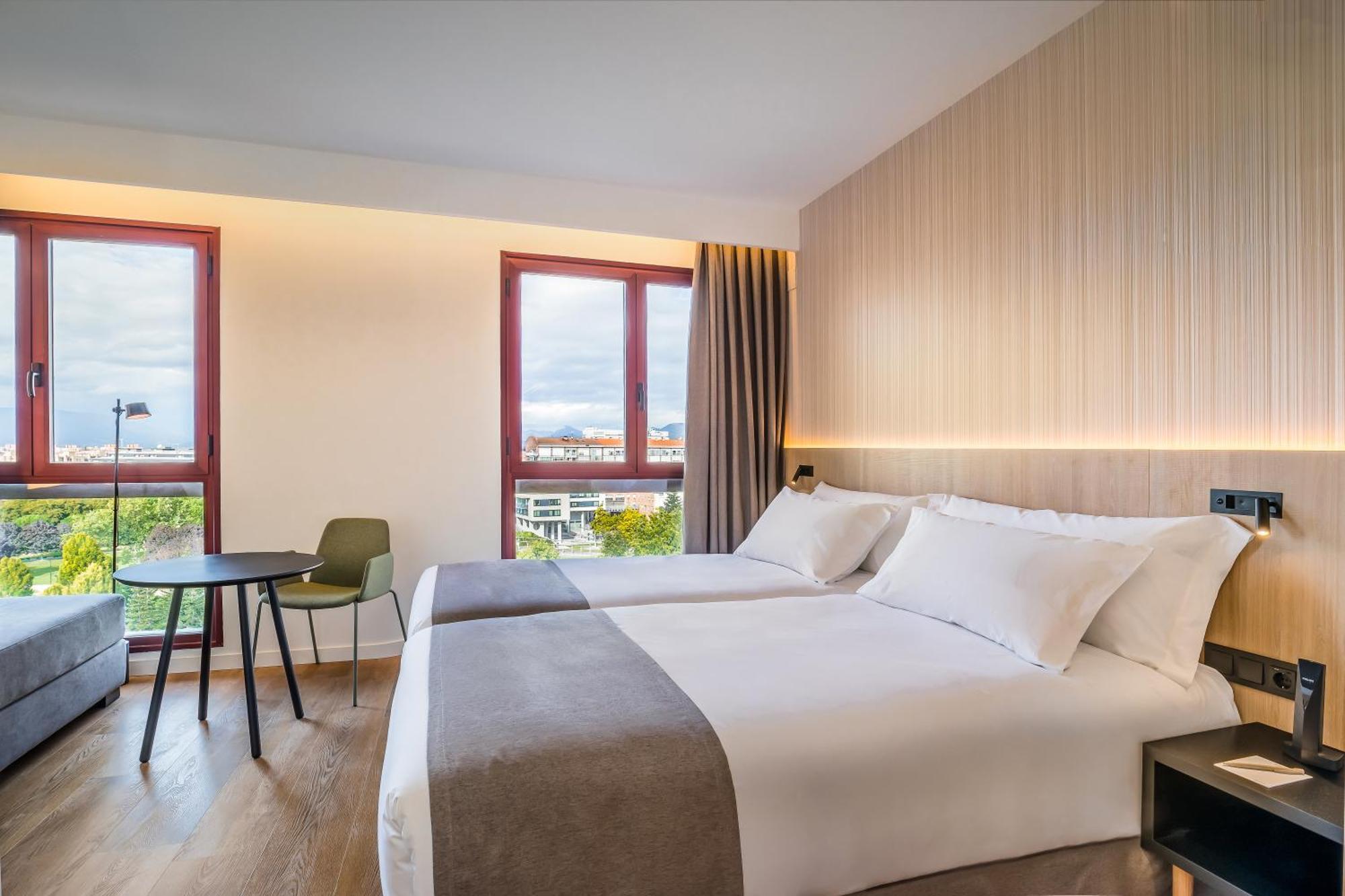 Occidental Pamplona Hotel Eksteriør billede