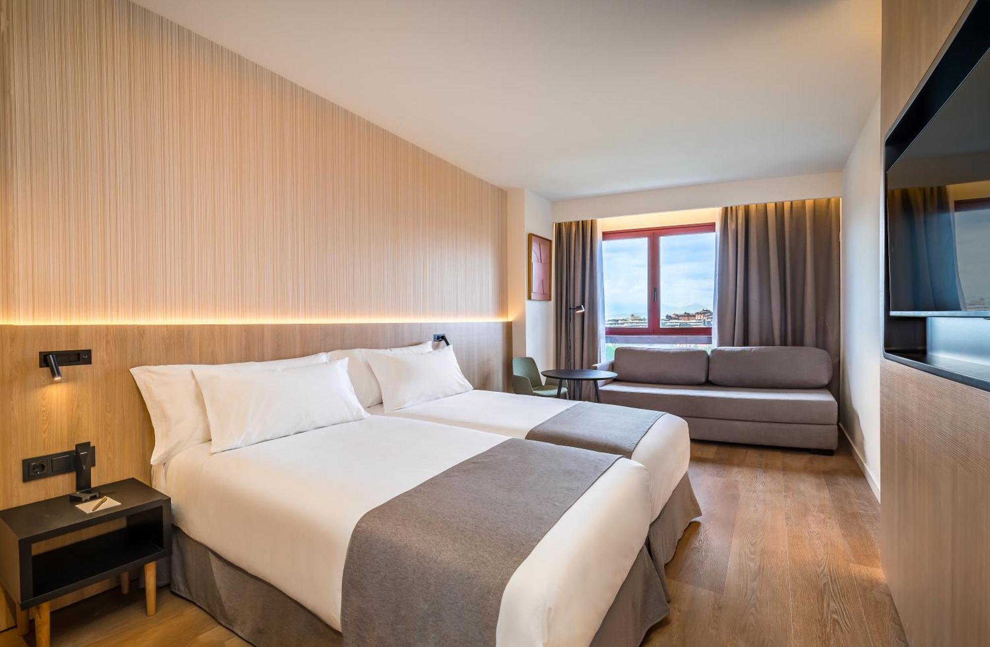 Occidental Pamplona Hotel Eksteriør billede