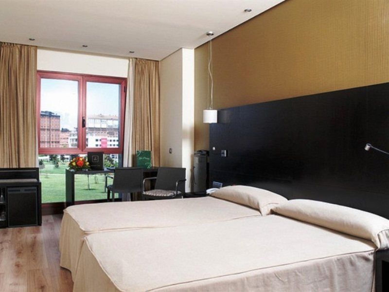 Occidental Pamplona Hotel Eksteriør billede