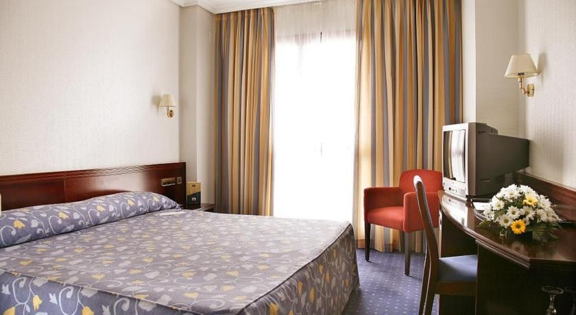 Occidental Pamplona Hotel Eksteriør billede