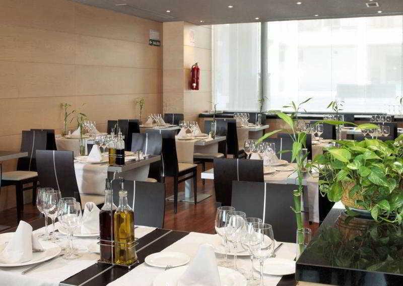 Occidental Pamplona Hotel Eksteriør billede
